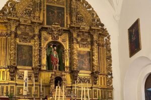 La majestuosidad histórica de la Iglesia de Santiago en Almería | Descubre sus secretos cautivadores